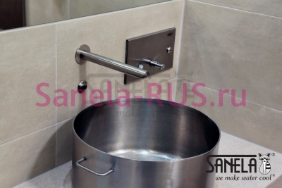 Настенный бесконтактный кран SLU 39 арт: 03390 Sanela Чехия (фото, схема)